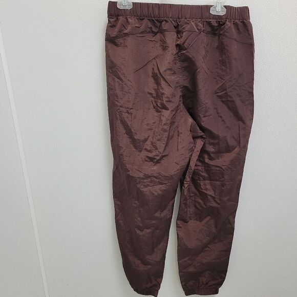 GapFit Lustre Windbreaker Jogger Pants High Rise LARGE NWT Brown Noir Quick Dry - Picture 3 of 6